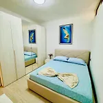 아파트 Boulevard Cozy Retreat With Easy Self-check-secure Lockbox Access Vlorë