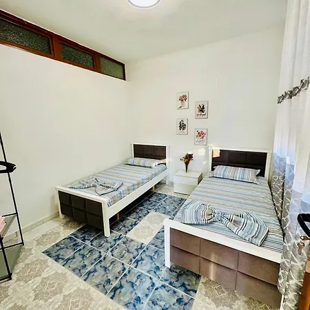 Apartment Boulevard Cozy Retreat With Easy Self-check-secure Lockbox Access *