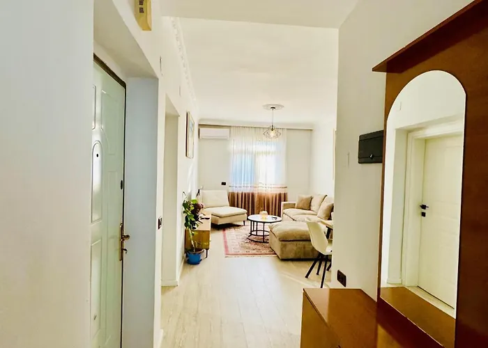 Boulevard Cozy Retreat With Easy Self-check-secure Lockbox Access Apartment Vlore