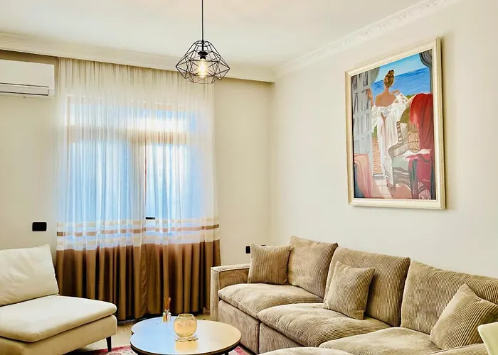 Boulevard Cozy Retreat With Easy Self-check-secure Lockbox Access Vlore